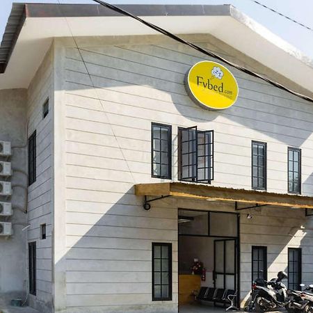 Reddoorz Near Sam Poo Kong 3 Semarang Hotel Bagian luar foto